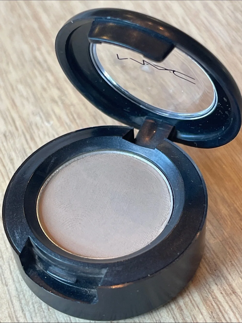 Mac Omega Eyeshadow Brand New!